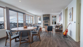 Absollut 4, Hotham Heights